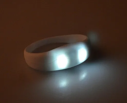 bracelet-lumineux-total-silicone-blanc