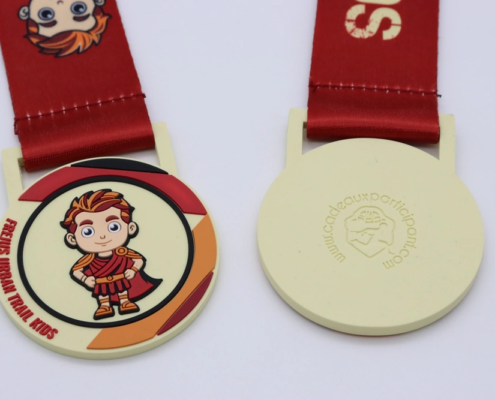 médaille enfant personnalisée pvc