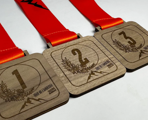 médaille en bois podum