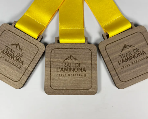 médaille en bois trail personnalisé