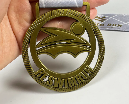 médaille or personnalisée